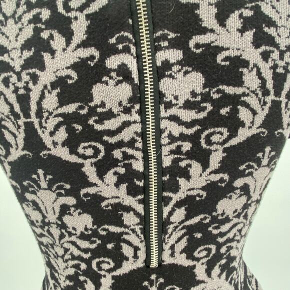 Romeo & Juliet Couture Women's Black & Gray Knit Fit & Flare Dress Size Medium - Picture 7 of 10